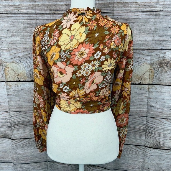 Billabong X The Salty Blonde Brown Floral Ruffled Tie-Front Blouse Size M - Picture 5 of 12